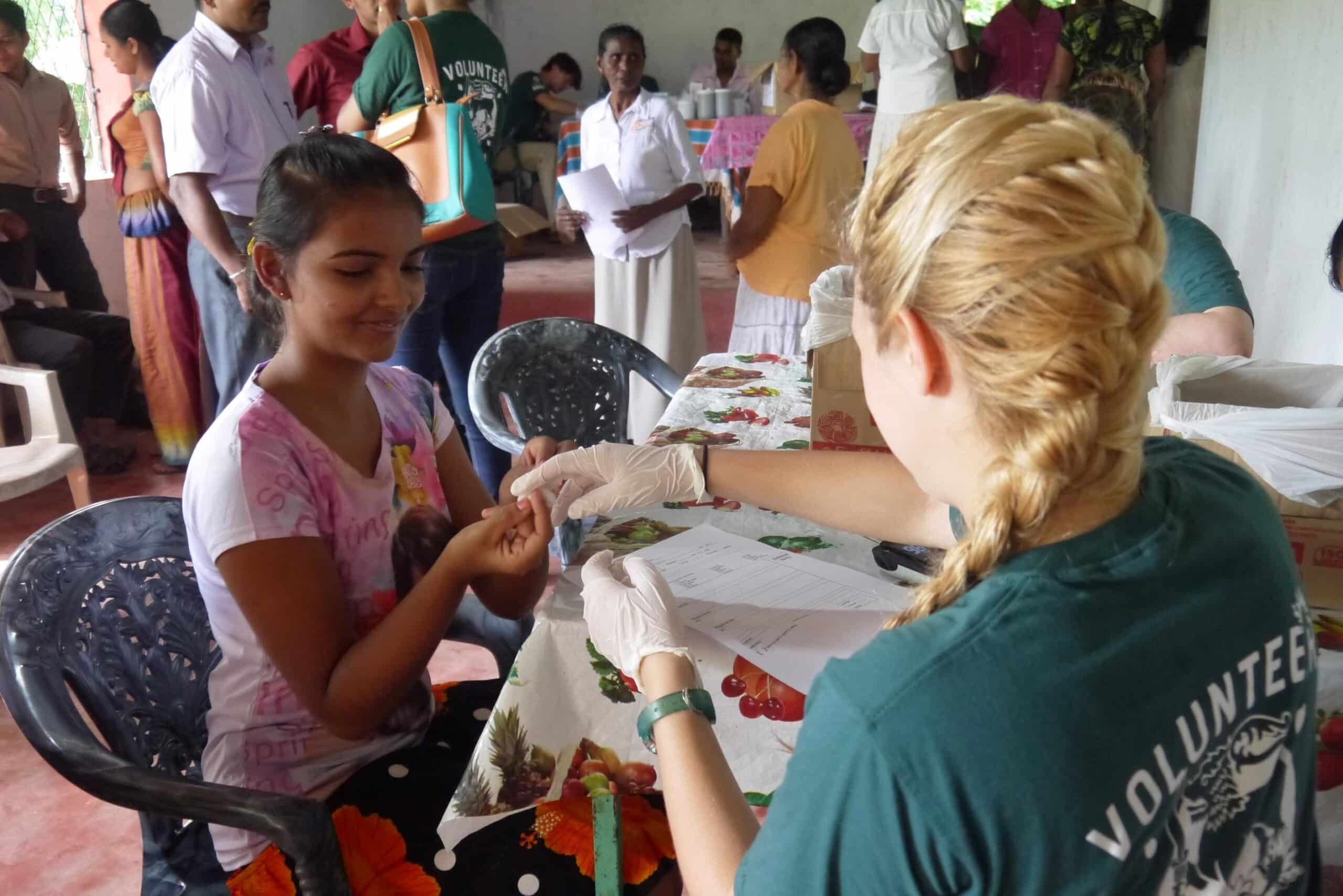 5 Reasons to Volunteer Abroad During Your Transition Year