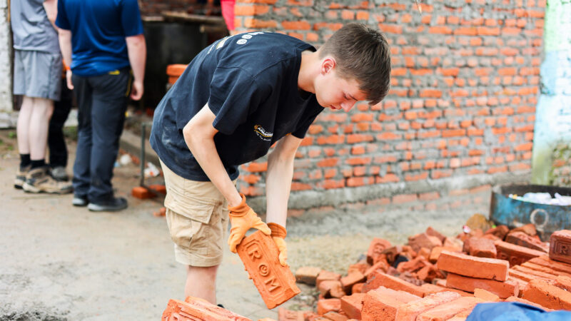 Volunteer Building in Nepal for Teenagers - Image 2