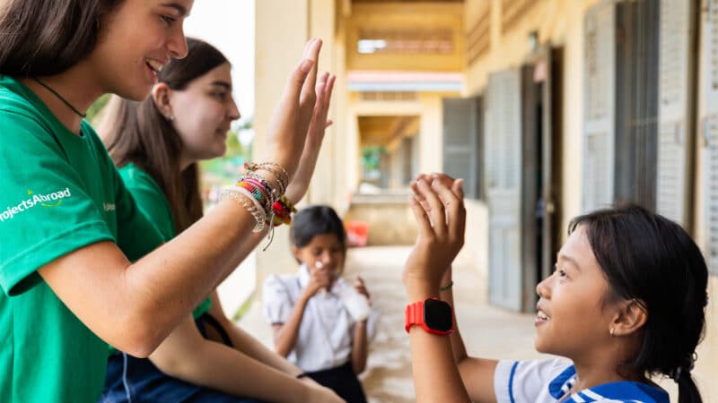 Volunteer Teaching in Cambodia - Image 4