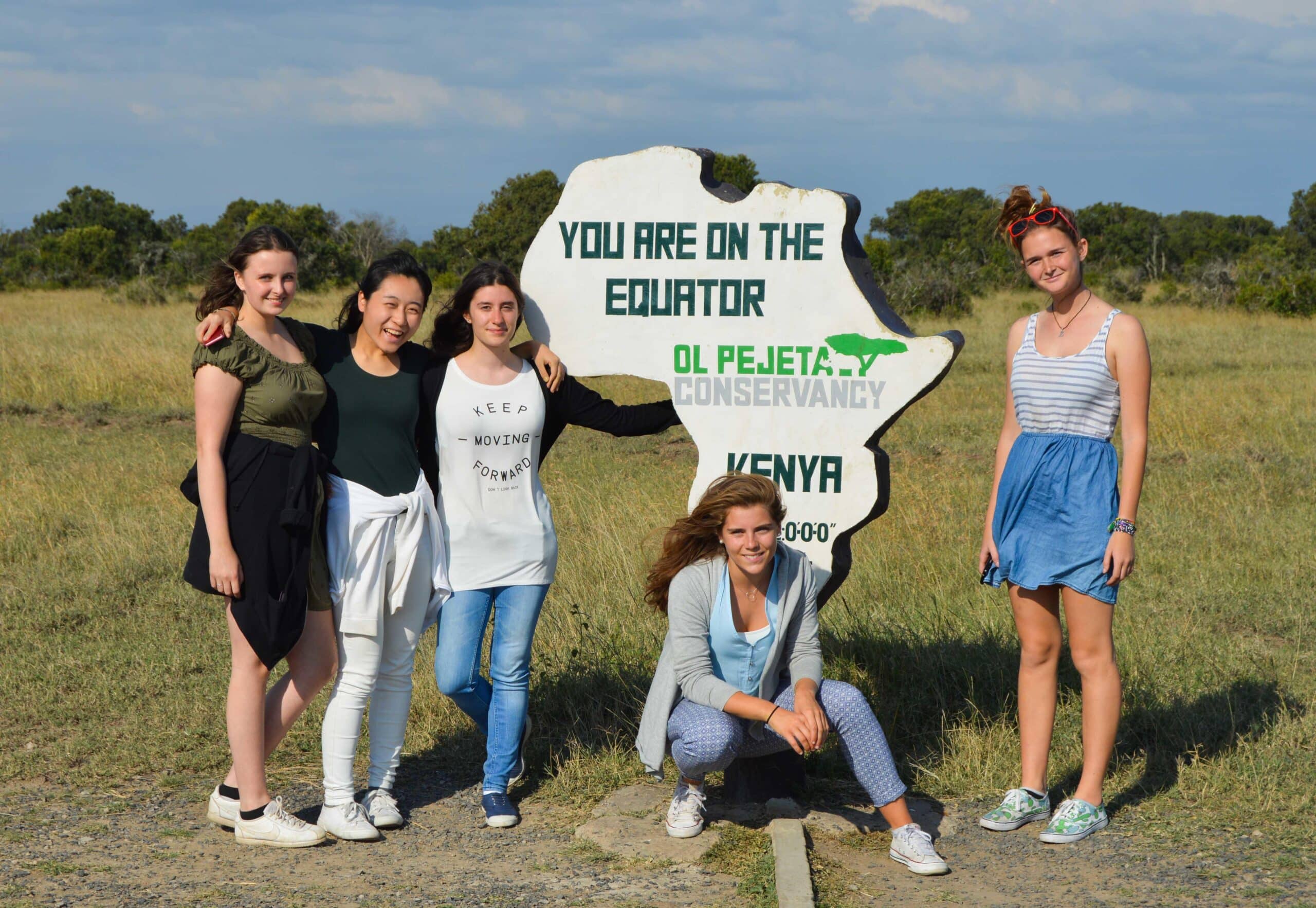 A group of teenage volunteers explore Kenya in a weekend trip during their medical internship with Projects Abroad.